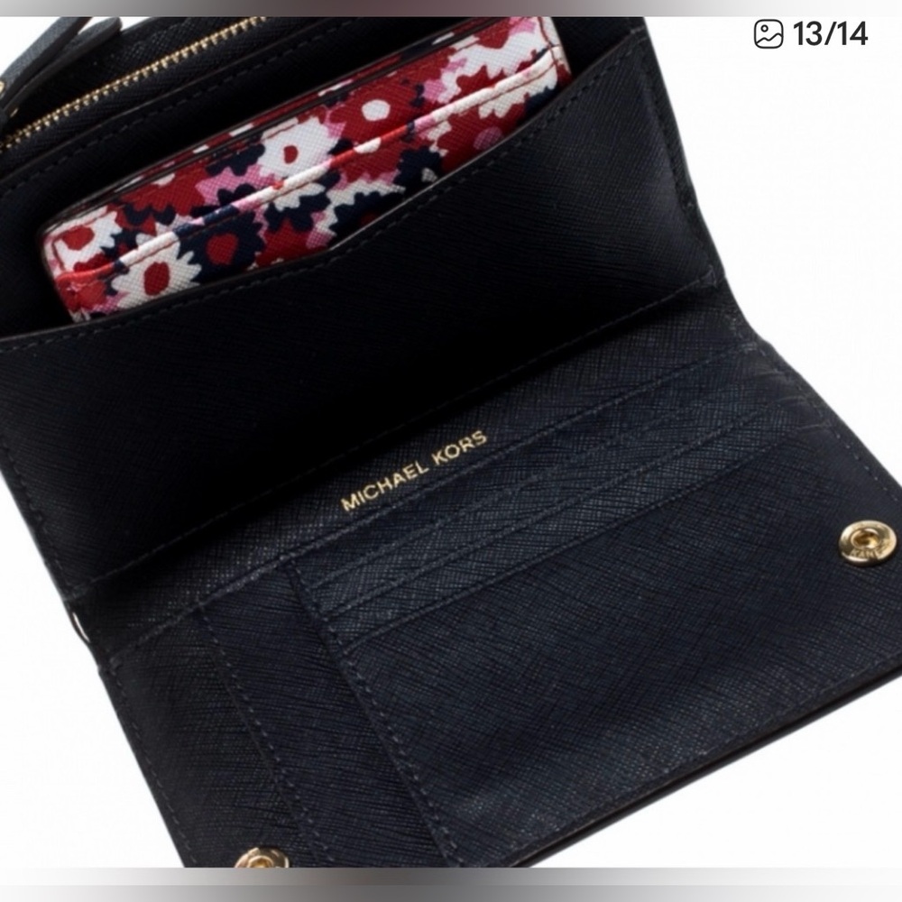 Michael Kors NWT Begonia Floral Carryall Wallet & Card Case Set - 2 Piece - Picture 10 of 11